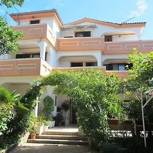Ida Apartman Vantacici